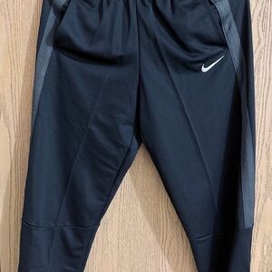 Nike Youth Size Large - Black